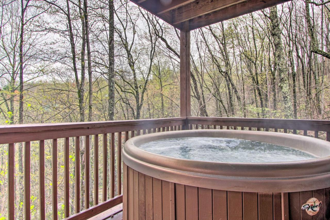 Sevierville Sanctuary Hot Tub, Pool Table And Deck! Exteriér fotografie